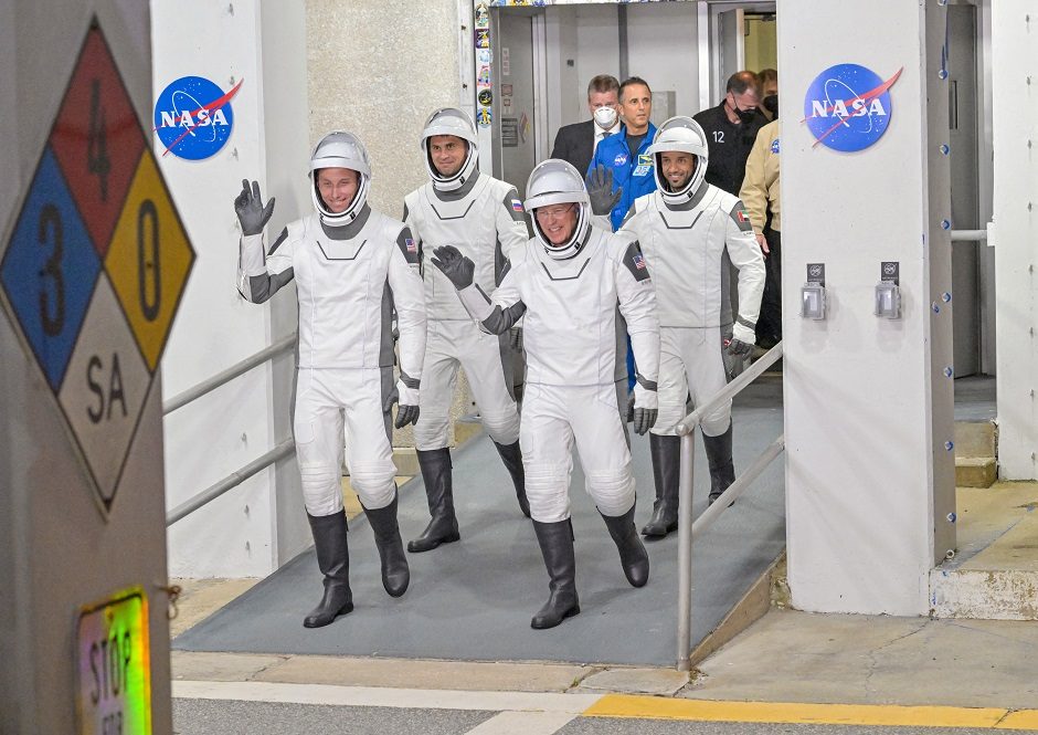Paskutinę minutę negalėjo pakilti „SpaceX“ raketa su  keturiais astronautais
