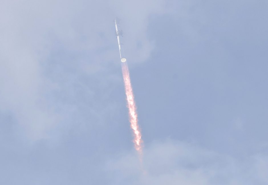 „SpaceX“ raketa buvo „prarasta“, kai trečiojo bandomojo skrydžio metu bandė sugrįžti į Žemę