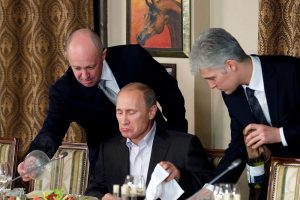 Ironiška V. Putino „virėjo“ pabaiga: J. Prigožiną galėjo pražudyti bomba vyno dėžėje