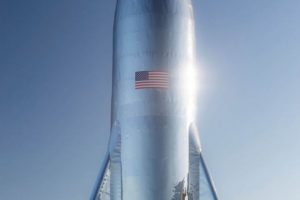 E. Muskas pademonstravo Marso raketos „Starship“ prototipą
